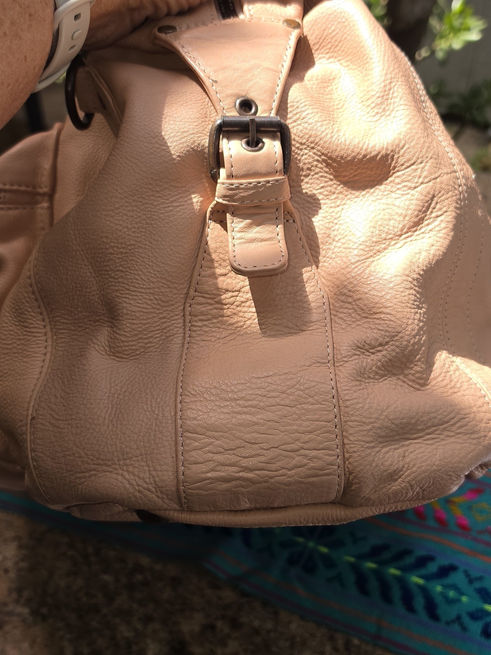 Wanderers Travel Co. "Ravello" Pebble Leather Weekender Travel Bag in Blush Pink - Picture 4 of 9